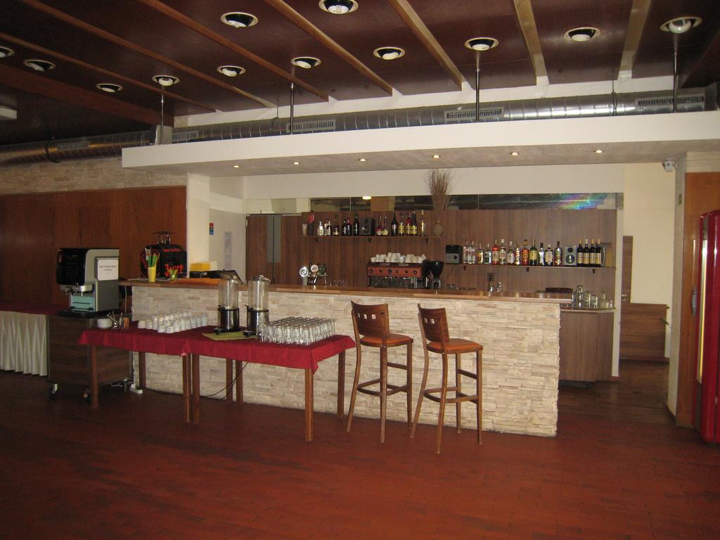 Hotel Fontana Брно Экстерьер фото