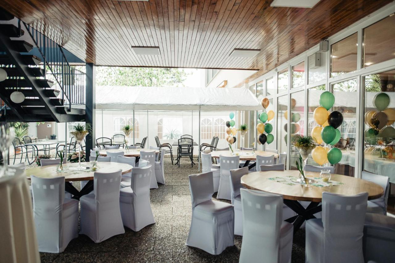 Hotel Fontana Брно Экстерьер фото