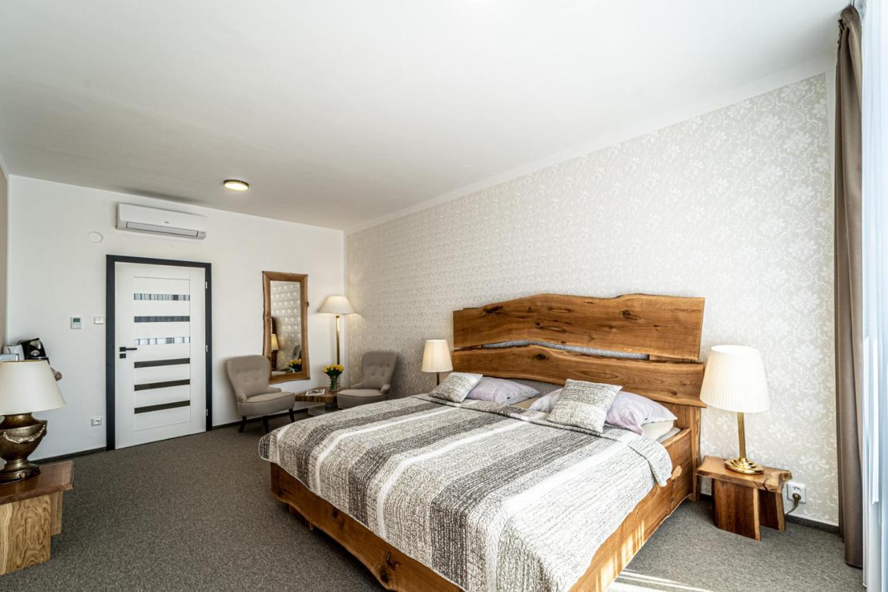 Hotel Fontana Брно Экстерьер фото