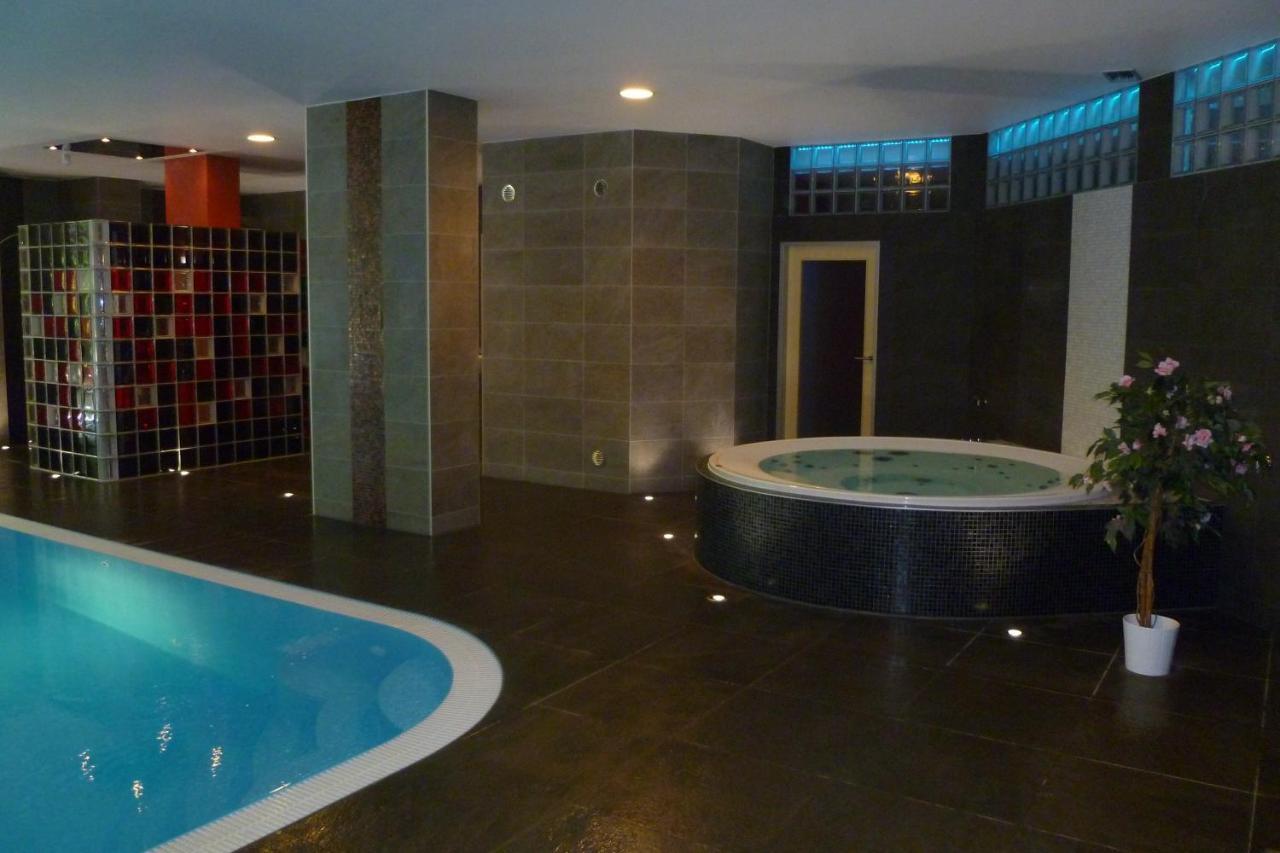 Hotel Fontana Брно Экстерьер фото